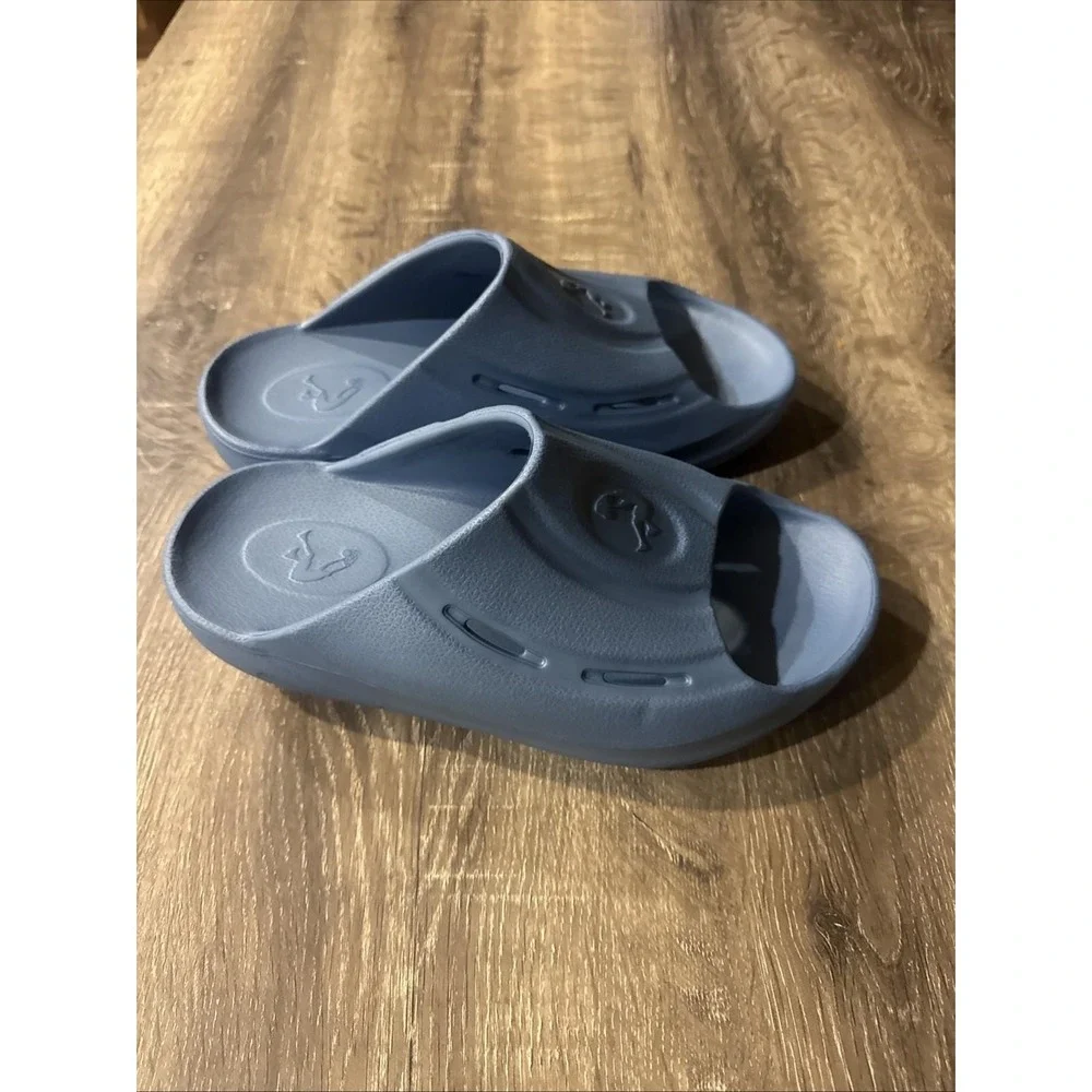 Men's Lightweight Slip-On Sandal - Blue